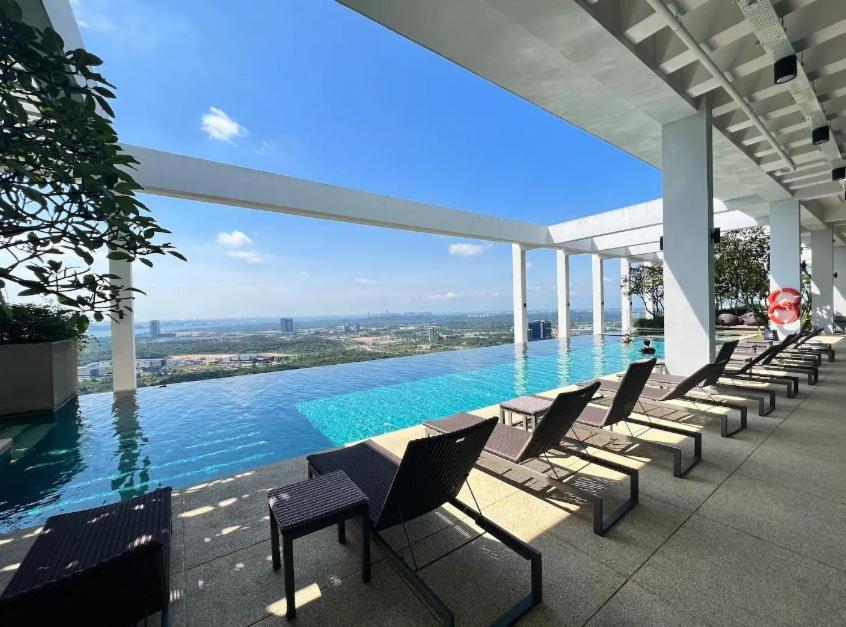 Iskandar Residences 3 Bedroom Nusajaya  Esterno foto